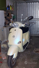 Vespa 125 et4