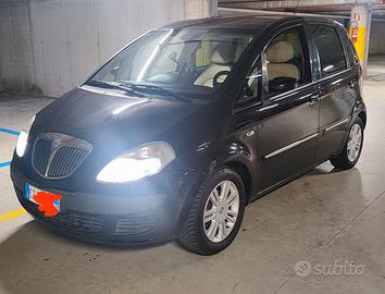 Lancia Musa 2006 1.4 16v benzina