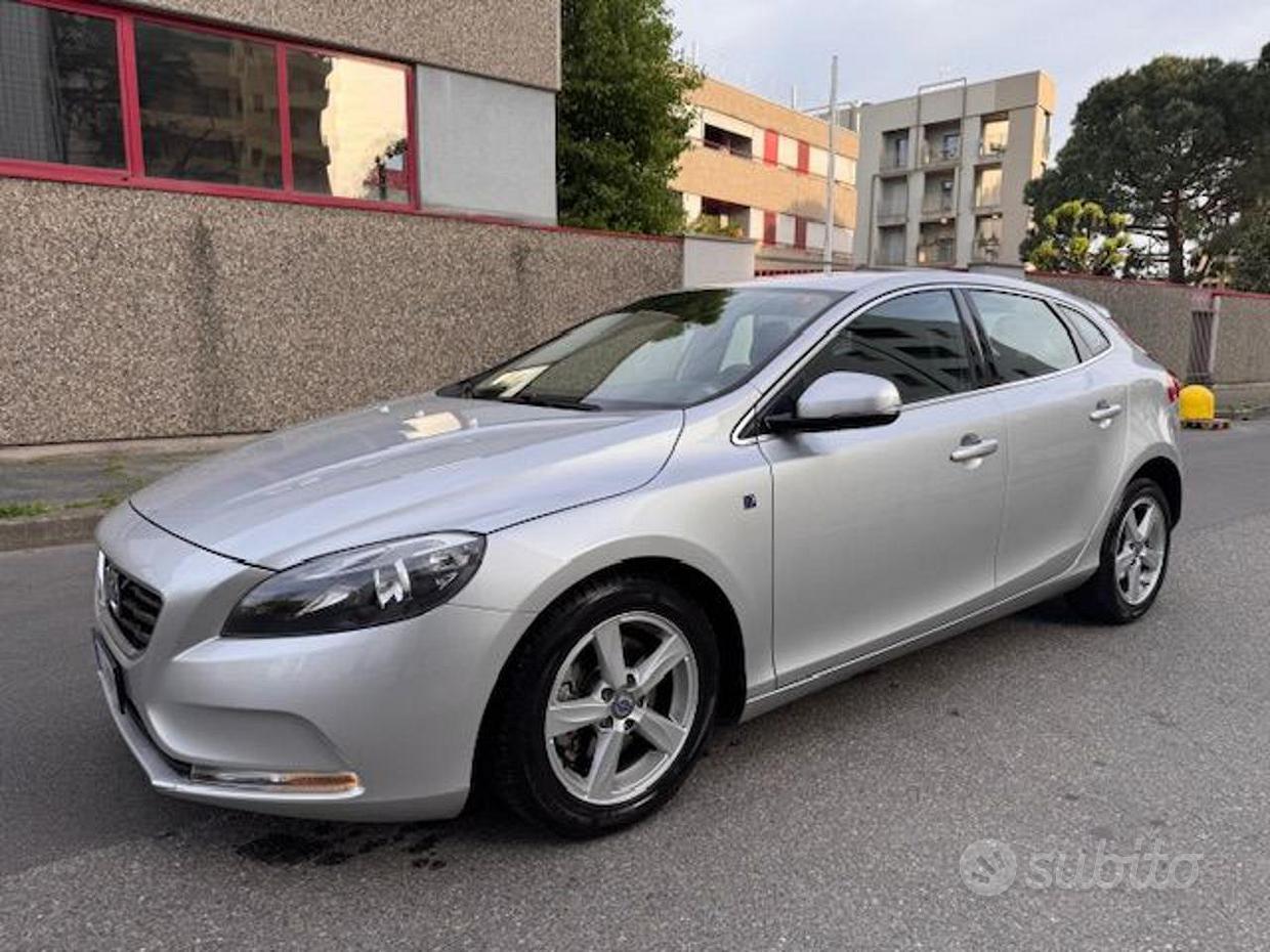 VOLVO V40 1.6 DIESEL AUTOMATICA PERFETTA !!!