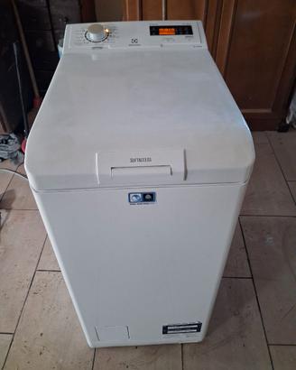 Lavatrice carica alto Electrolux 7 Kg 1200 giri