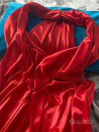 Vestito scollato maglina