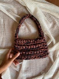 crochet mini bag marrone
