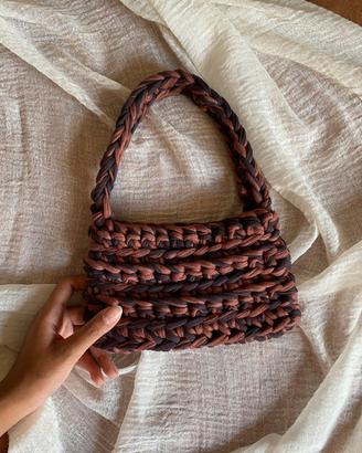 crochet mini bag marrone