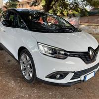 Renault Scenic dCi 8V 110 CV EDC Intens