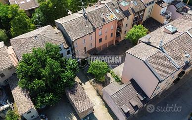 RIF: V015 Terracielo spazioso a due passi dal cent