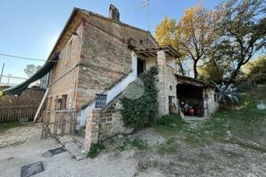 CASA SEMINDIPENDENTE A OTRICOLI