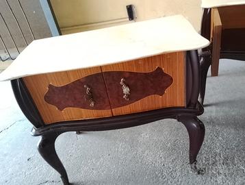comodino da camera