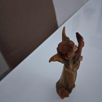 statuina angelo in legno
