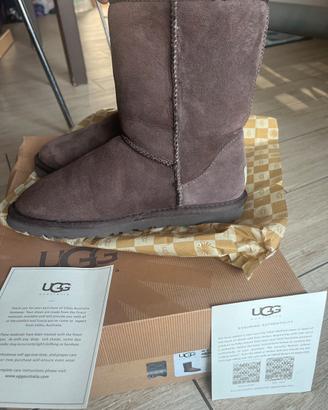 Ugg stivali classic short nuovissimi misura 36