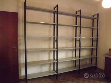 Scaffali metallici