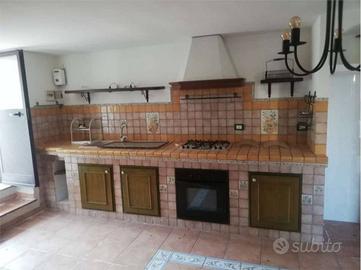 Villa di 210 m² con più di 5 locali e box auto a S