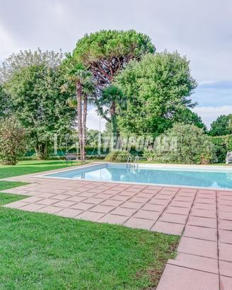 VILLA A SCHIERA IN CONTESTO ESCLUSIVO CON LA PISCI