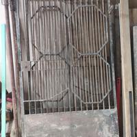 Cancello in ferro pieno