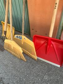 Rastrelli, palette e attrezzi vari