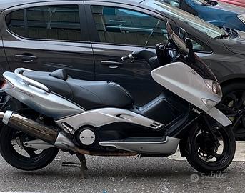 Yamaha t max