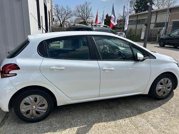 Peugeot 208 BlueHDi 75 5 porte Allure