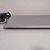 PC portatile senza batteria. Solo cavo