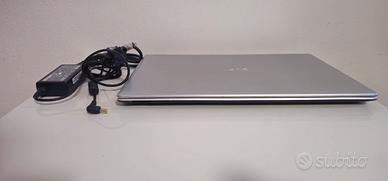 PC portatile senza batteria. Solo cavo