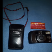 Macchina fotografica kyocera yashica via guizza
