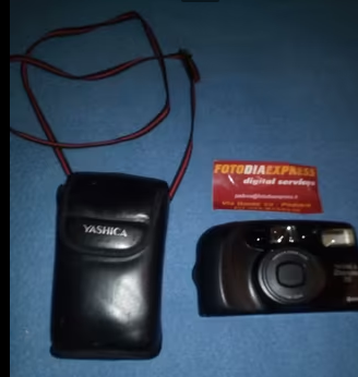 Macchina fotografica kyocera yashica via guizza