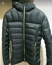 Giacca in vero piumino d'anatra color nero e lime.