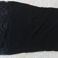 Vestitino con balza in pizzo