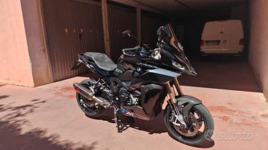 s1000xr triple black