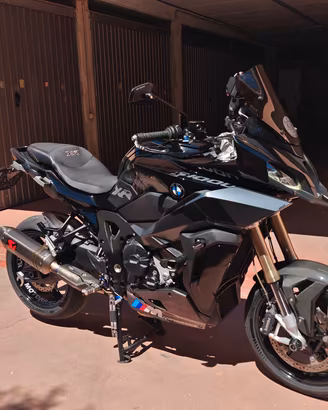 s1000xr triple black