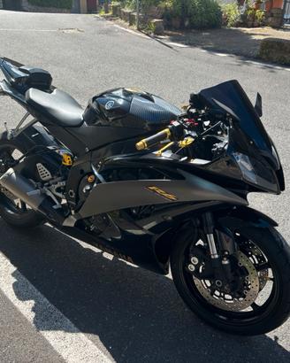 Yamaha yzf r6