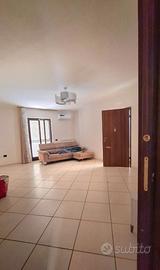 Appartamento con terrazzo a TRENTOLA DUCENTA