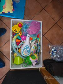 scatola giochi vari bimba 0-2 anni 