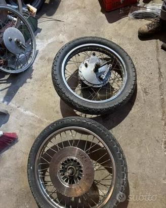 Coppia ruote suzuki gt 380 550