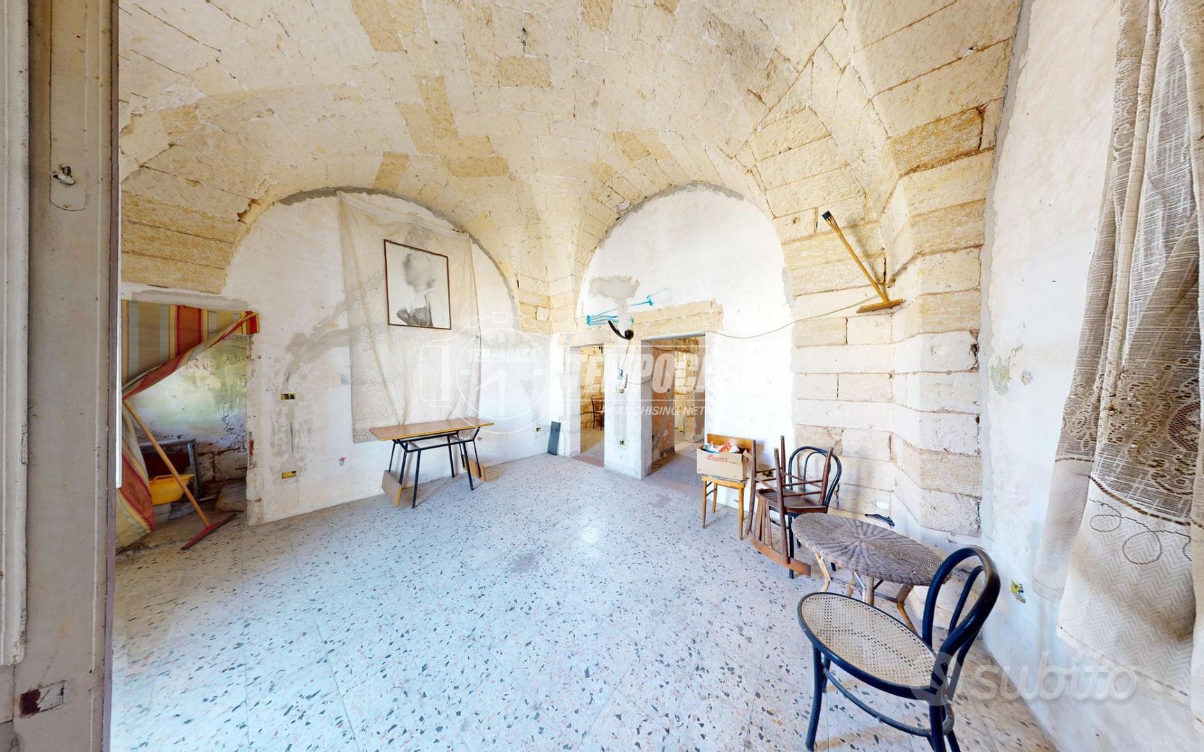 BILOCALE CON TERRAZZO A TREPUZZI - Vista 2
