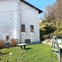 CASA SEMINDIPENDENTE A CAMANDONA