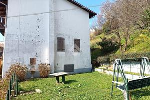 CASA SEMINDIPENDENTE A CAMANDONA