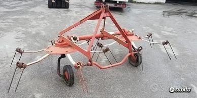 girello per fieno a due giranti larghezza 1,60m