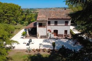 Prenota ora Estate 2027 per casale da sogno