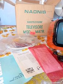Televisore modello Space Age Naonis