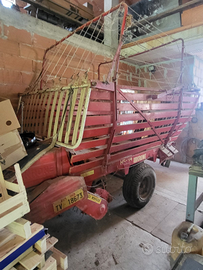 Autocaricante fieno foglie