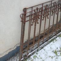 Ringhiera antica in ferro battuto