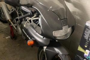 Ducati 750 Sport i.e. anno 2001