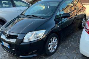 Toyota airis 2.0 D-4D