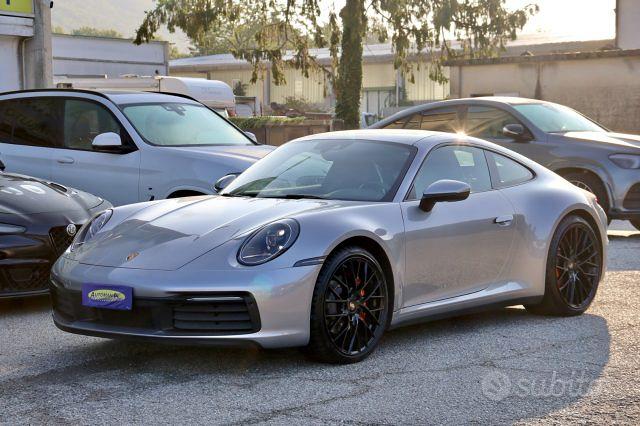 Porsche 911 (992)