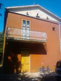 Terreno con rustico e garage