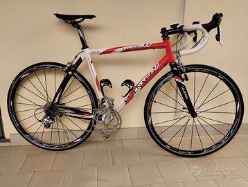 Bicicletta corsa Colnago Arte 2013