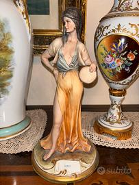 Statuetta in porcellana Bruno Merli  Capodimonte
