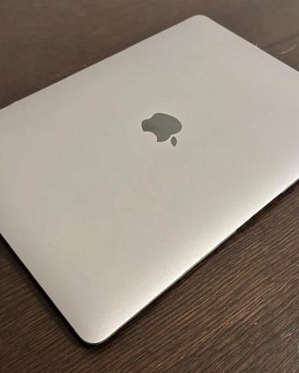 MacBook Air 13” Retina 2019 – i5 – 8GB – 256GB SSD