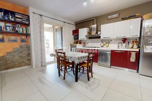 Appartamento moderno con corte attrezzata!