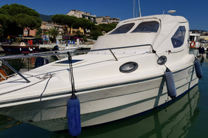 Barca 4 letto interni con yamaha 150 cv 2019