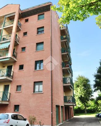 2 LOCALI A REGGIO NELL'EMILIA